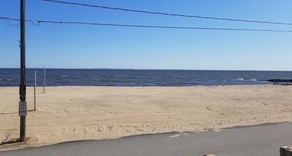 Charming 4-bedroom beach front cottage in beautiful Old Lyme Ct