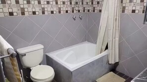 Bathroom - Vista al lago, confort, calefacción, Estac. 11 Per (Puno)