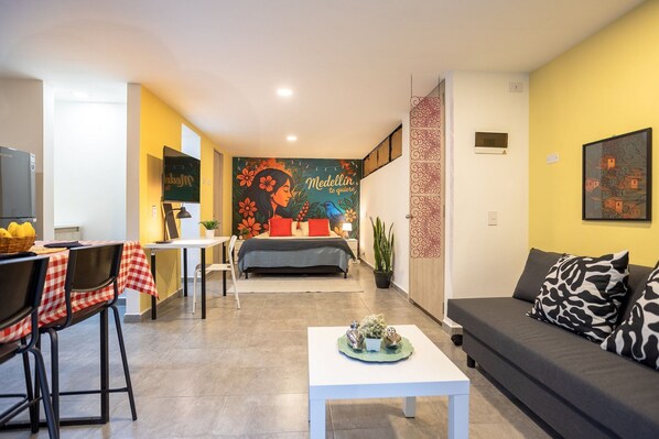 1 bedroom, iron/ironing board, internet, bed sheets