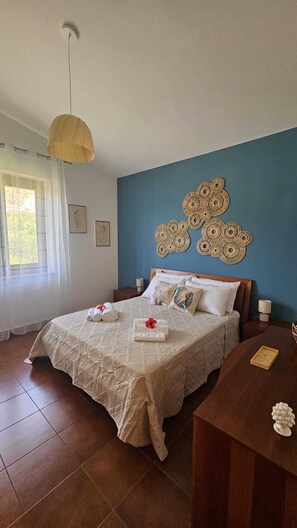 2 bedrooms, in-room safe, iron/ironing board, travel cot - Lighthouse Villa (Santa Flavia)