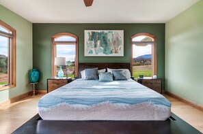 6 bedrooms, iron/ironing board, WiFi, bed sheets