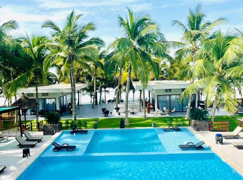 THE BIG BLUE RESORT AND SPA