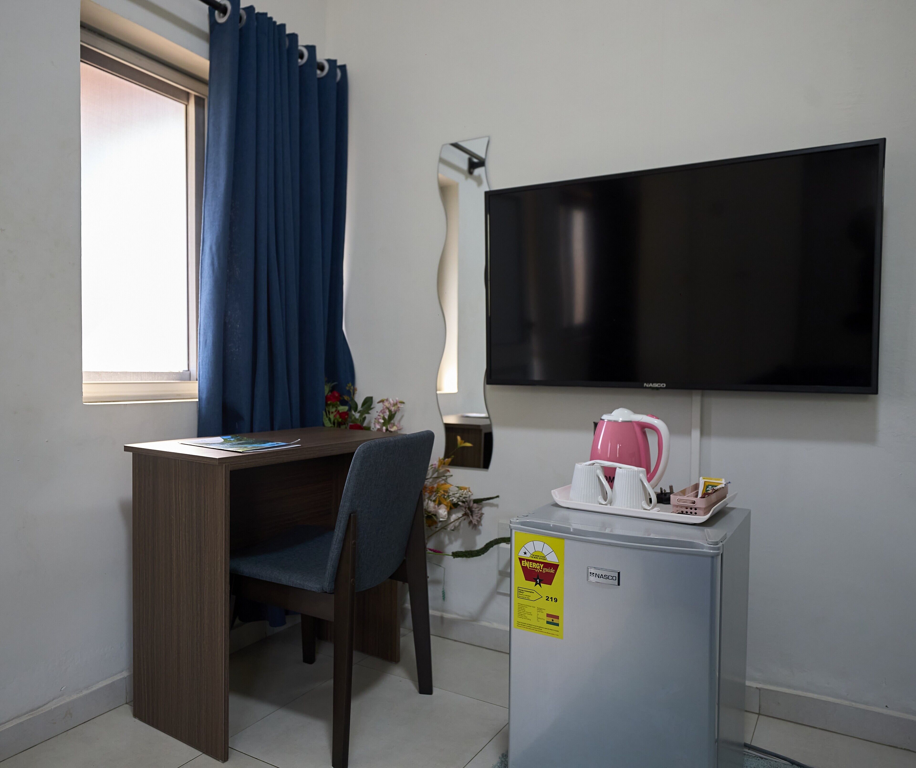 Deluxe Room, Garden View | Laptop workspace, blackout drapes, iron/ironing board, WiFi (free)