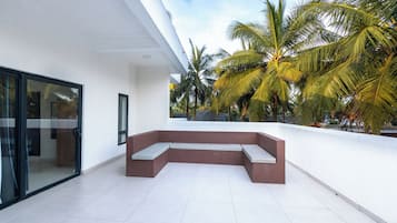 Chambre Supérieure, vue jardin | Terrasse/Patio