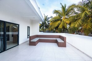 Rom – superior, hageutsikt | Terrasse/patio