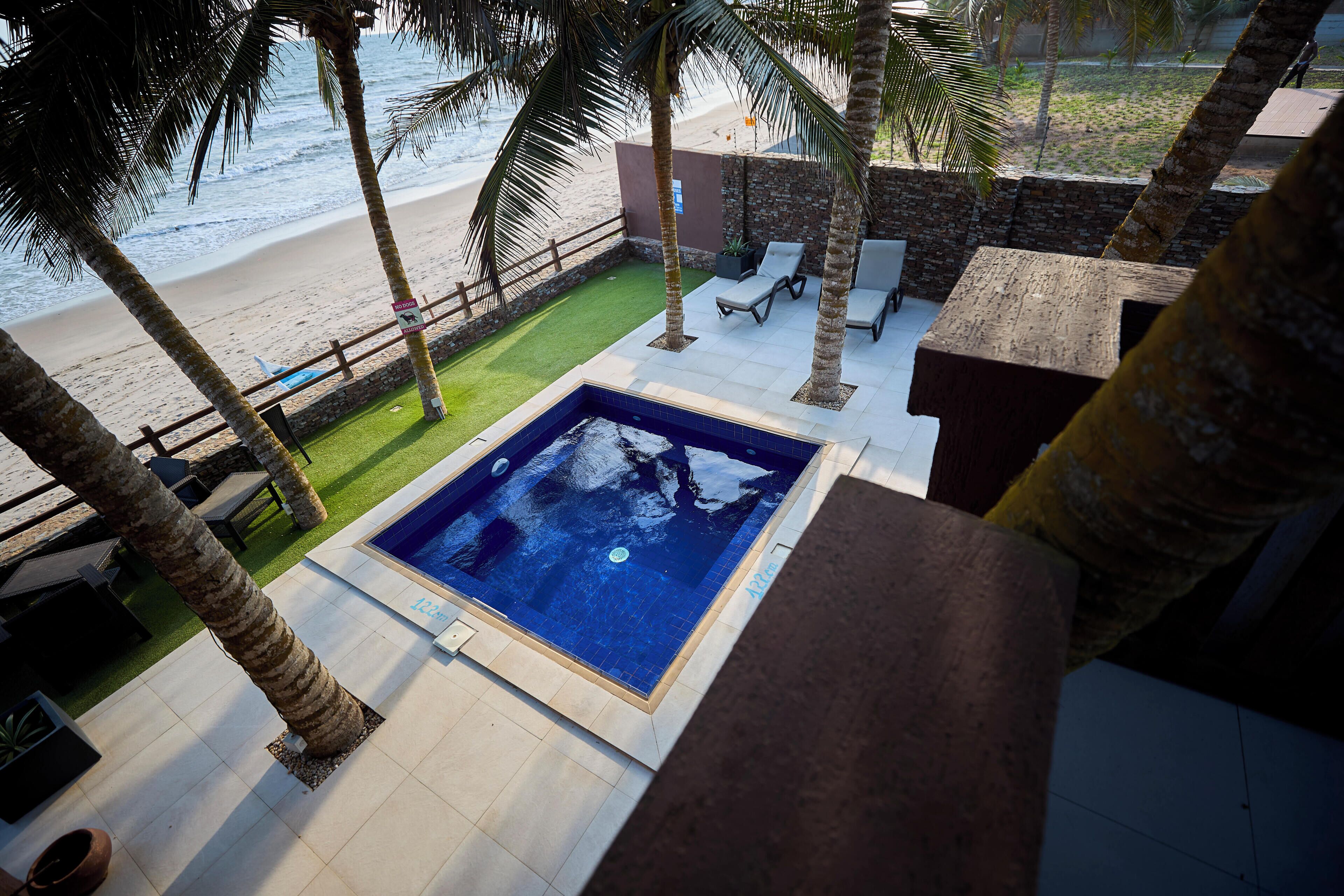 Private pool