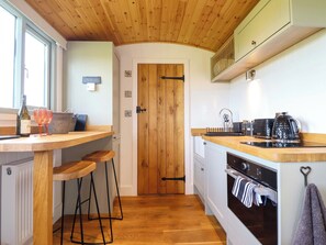 Cookware/dishes/utensils - Charollais (Oswestry)