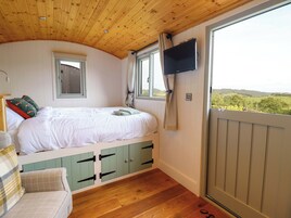 1 bedroom, individually decorated, individually furnished, free WiFi