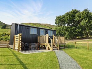 Exterior - Cheviot (Oswestry)