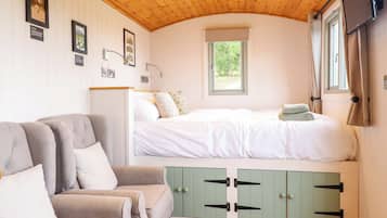 1 bedroom, individually decorated, individually furnished, free WiFi