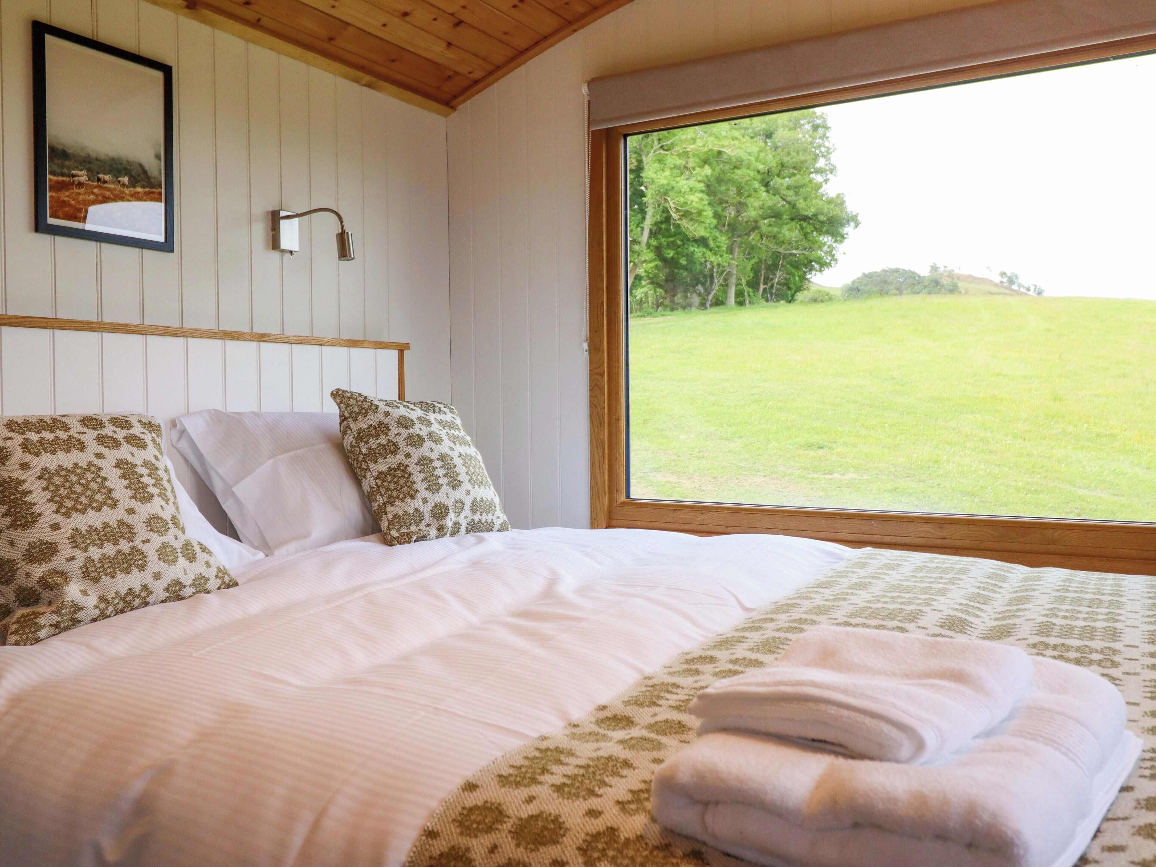 1 bedroom, individually decorated, individually furnished, free WiFi