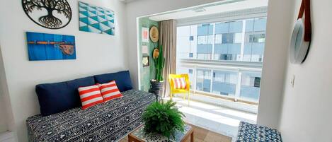 Basic Apartment | Living area