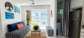 Basic Apartment | Living area