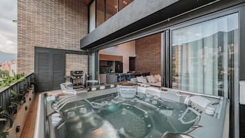 Premium-paritalo, kaupunkinäköala | Terassi/patio