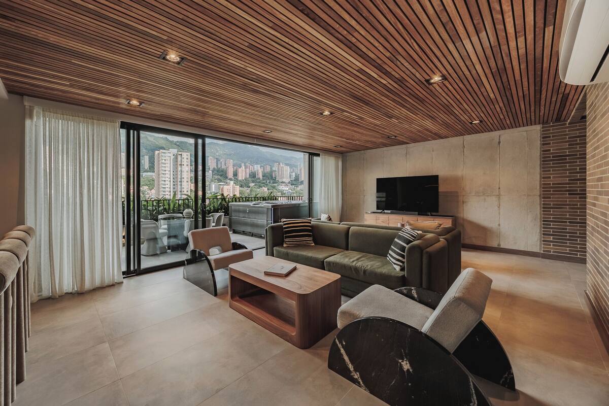 尊榮公寓, 城市景觀 | 起居區 | 50-吋智慧型電視，提供數位頻道