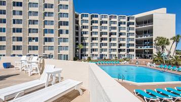 Estúdio, 2 camas Queen (Top of the Gulf 110) | Piscina | Piscina externa