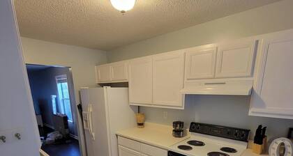 Charming 2-bedroom townhome close to Prisma Parkridge and State Forest