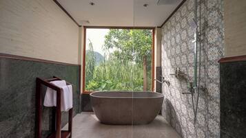 Luxury Double Room, 1 King Bed, Garden View | Bathroom | Free toiletries, hair dryer, slippers, towels