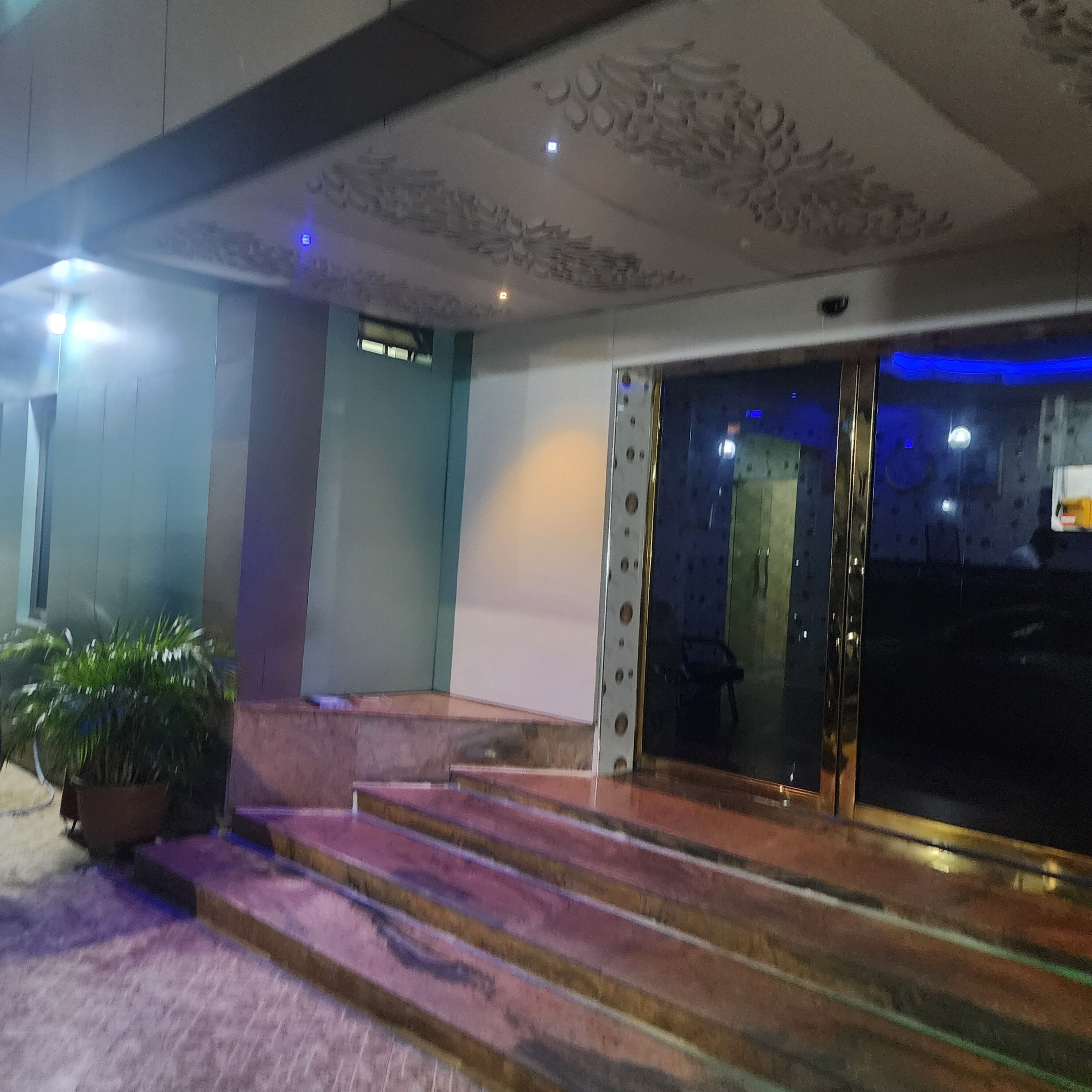 Overnatningsstedets indgangsparti