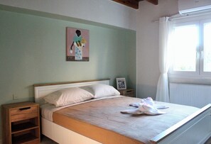 2 slaapkamers, een strijkplank/strijkijzer, wifi, beddengoed