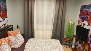 5 bedrooms, iron/ironing board, travel cot, free WiFi - Cozy vacation apartment Berlin for 9 people (Berlin)