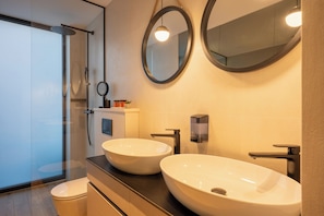 Villa, 6 chambres, fumeurs, piscine privée | Salle de bain