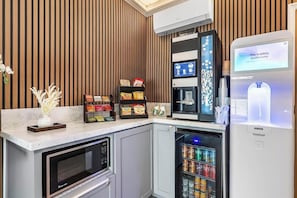 Private kitchen - Greenleaf Hotel (Long Beach)