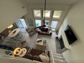 Smart TV, stereo - Gentle lot and unbeatable location.  No wake, deep water,big slip, and huge dock (Sunrise Beach)