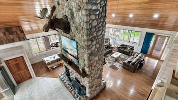 Téléviseur connecté, foyer, jeux vidéo, chaîne audio