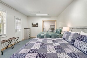 7 bedrooms, iron/ironing board, WiFi, bed sheets