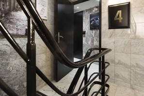 Interior - Bridgestreet Montparnasse / St Germain (Paris)