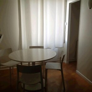 Dining - Bridgestreet Montparnasse / St Germain (Paris)