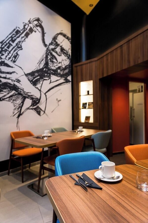 Dining - Bridgestreet Montparnasse / St Germain (Paris)