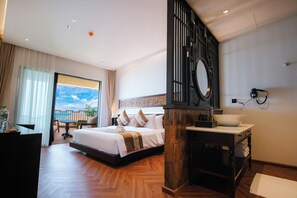 Minibar, caja de seguridad en la habitación y sistema de insonorización 