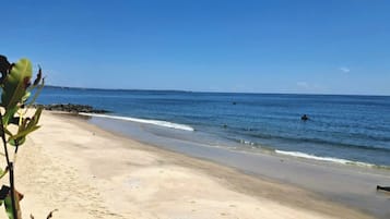 Di pantai