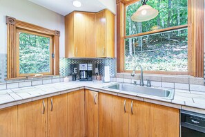 Microwave, oven, stovetop, dishwasher