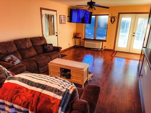 Living area - The Farm House (Rockvale)
