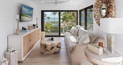 Tranquil 2-bedroom oceanfront condo with in Vero Beach
