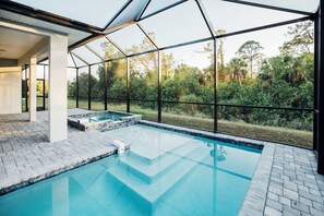 Piscine extérieure, piscine chauffée