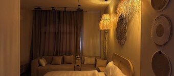 Chic Studio 4 in beautiful New Cairo City with WiFi, AC