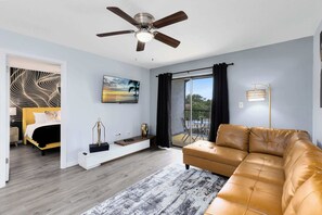 Smart TV, offices - Palm Paradise - Nasa Pool Bbq Gym Games (Titusville)