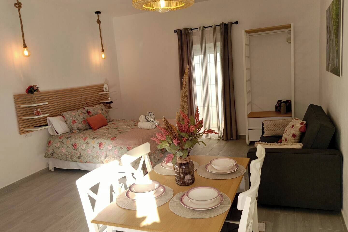 1 bedroom, iron/ironing board, internet, bed sheets