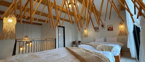 Soundproofing, free WiFi