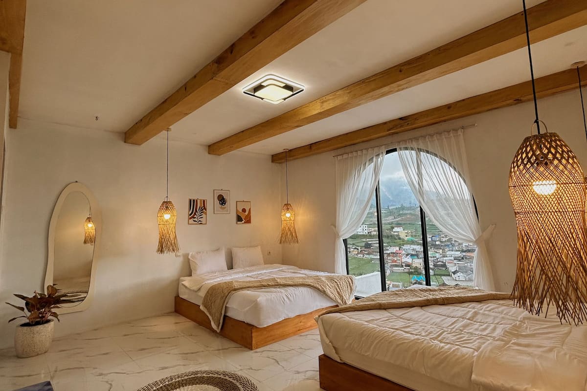 Soundproofing, free WiFi