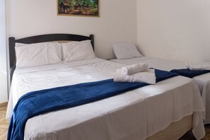 2 quartos, ferros/tábuas de passar roupa, Wi-Fi, roupa de cama