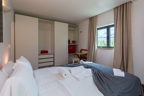 1 bedroom, free WiFi, bed sheets
