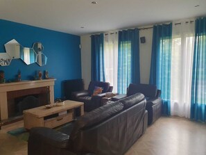 Smart-tv en een open haard