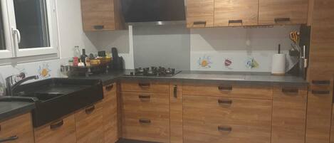 Microondas, horno y lavavajillas