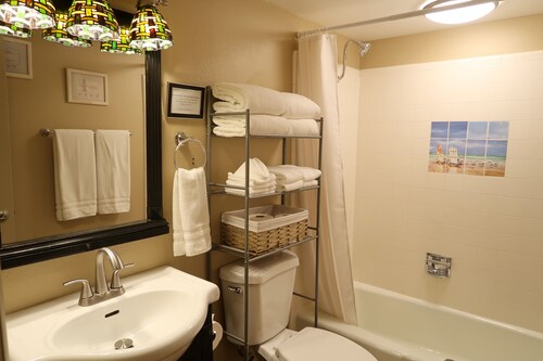 Hopi Room #2                                 .