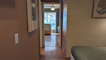 2 chambres, lit parapluie, Wi-Fi gratuit, draps fournis